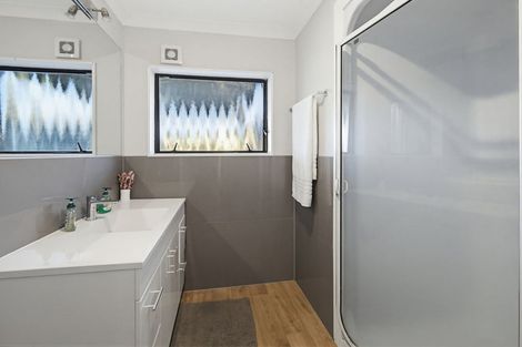 Photo of property in 77 Avondale Road, Taradale, Napier, 4112