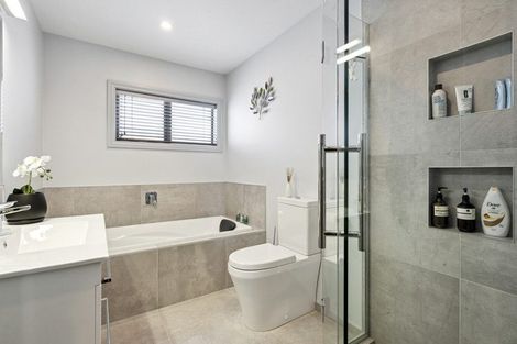 Photo of property in 71 Endeavour Drive, Whitby, Porirua, 5024