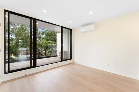 Photo of property in 8/10 Orchid Place, Te Atatu South, Auckland, 0610