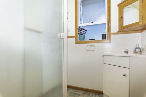 Photo of property in 27 Bidois Road, Fairy Springs, Rotorua, 3015