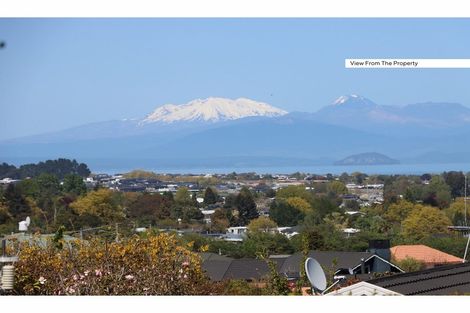 Photo of property in 77 Harvey Street, Waipahihi, Taupo, 3330