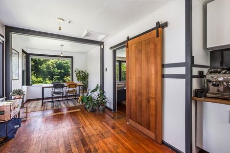 Photo of property in 18 Sidlaw Street, Strathmore Park, Wellington, 6022