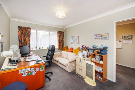 Photo of property in 135 Amberley Avenue, Highbury, Palmerston North, 4412