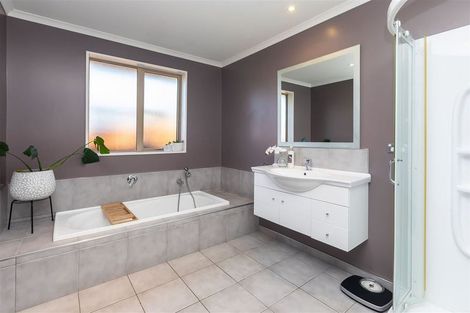 Photo of property in 16 Teagarden Close, Mairehau, Christchurch, 8052