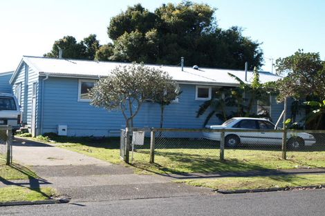 Photo of property in 13 Lavinia Crescent, Mangere East, Auckland, 2024