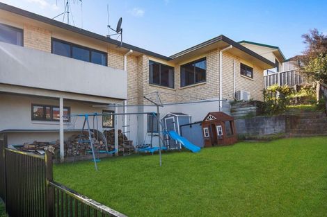 Photo of property in 17 Downing Place, Welcome Bay, Tauranga, 3112