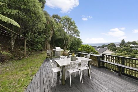 Photo of property in 4 Raroa Crescent, Northland, Wellington, 6012