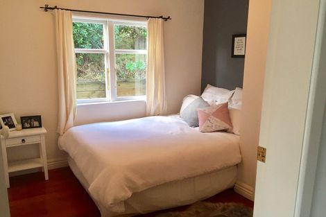 Photo of property in 50 Paremata Crescent, Paremata, Porirua, 5024