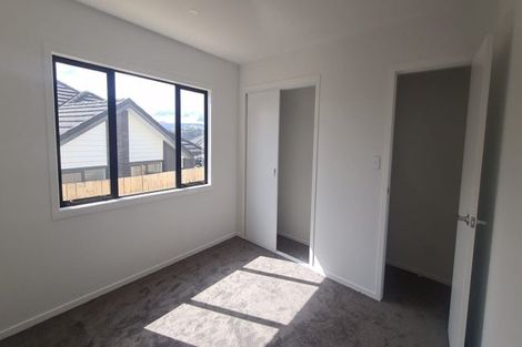 Photo of property in 21 Topsail Way, Whitby, Porirua, 5024