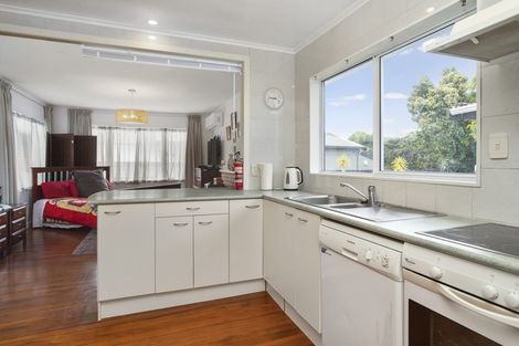 Photo of property in 23 Mcintyre Road, Mangere Bridge, Auckland, 2022