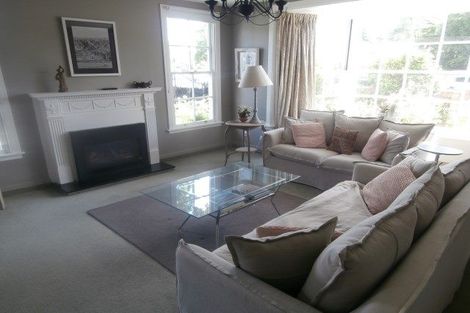 Photo of property in 165 Fendalton Road, Fendalton, Christchurch, 8052
