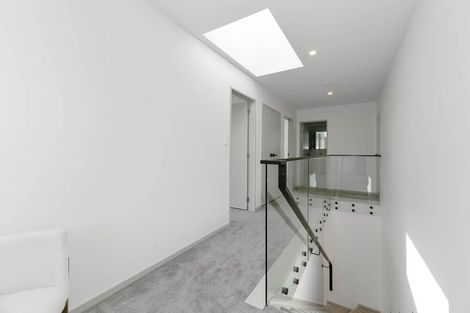 Photo of property in 2/66 Gardner Avenue, New Lynn, Auckland, 0600