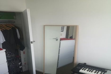 Photo of property in 10 Middlesex Place, Northland, Wellington, 6012