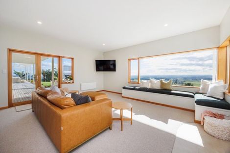 Photo of property in 333 Ngahere Park Road, Turitea, Palmerston North, 4472