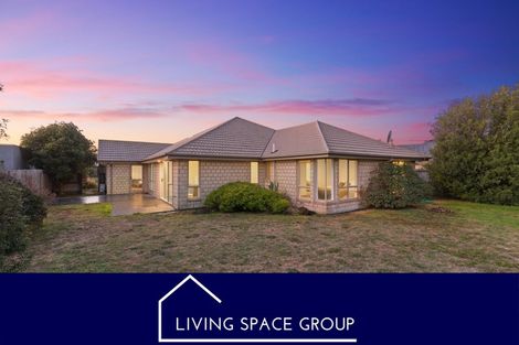 Photo of property in 29 Linkwater Way, Parklands, Christchurch, 8083