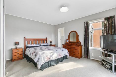 Photo of property in 9 Halcyon Place, Papatoetoe, Auckland, 2025