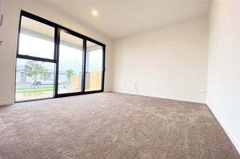 Photo of property in 11 Noia Way, Karaka, 2113