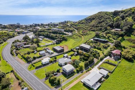 Photo of property in 69 North Street, Mokau, 4376