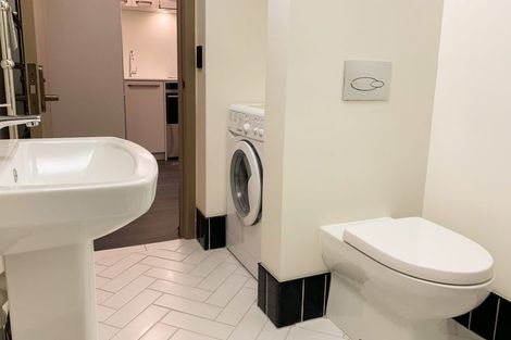 Photo of property in 303/3u Roxburgh Street, Mount Victoria, Wellington, 6011