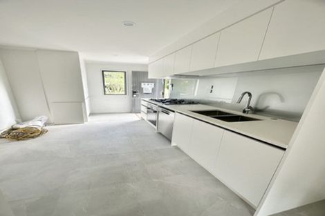 Photo of property in 4/11 Celeste Place, Totara Vale, Auckland, 0627