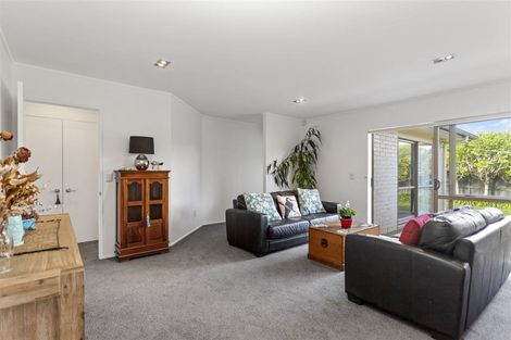 Photo of property in 13 Gilford Place, East Tamaki Heights, Auckland, 2016
