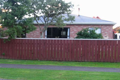 Photo of property in 24a Karu Crescent, Waikanae, 5036