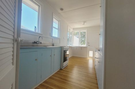Photo of property in 21 Dimock Street, Titahi Bay, Porirua, 5022