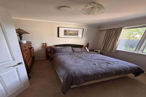 Photo of property in 2b Sutherland Avenue, Silverstream, Upper Hutt, 5019