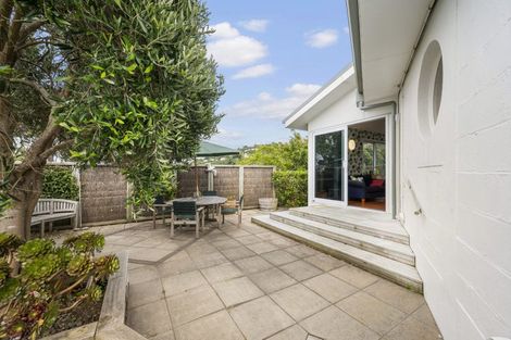 Photo of property in 21 Waipapa Terrace, Hataitai, Wellington, 6021