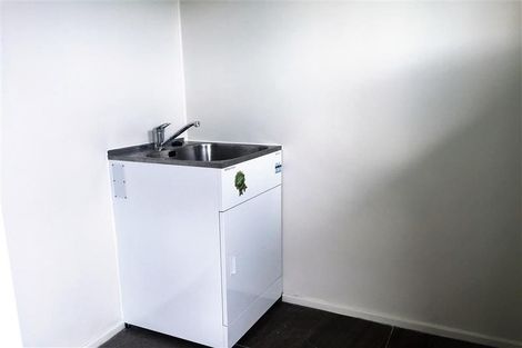 Photo of property in 521 Massey Road, Mangere, Auckland, 2022