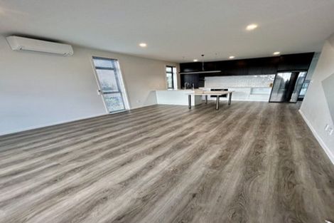 Photo of property in 40d Reeves Road, Pakuranga, Auckland, 2010