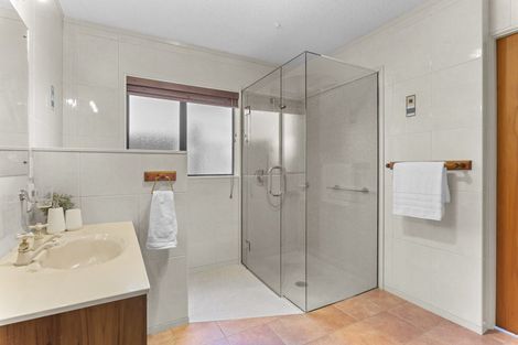 Photo of property in 137 Govett Avenue, Frankleigh Park, New Plymouth, 4310