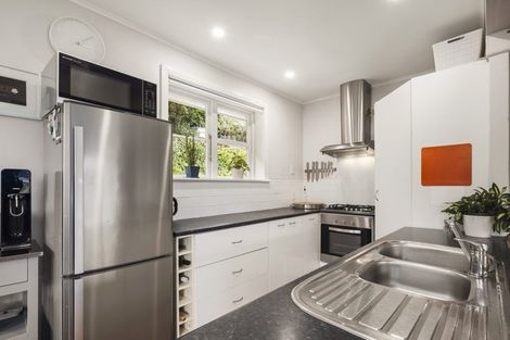 Photo of property in 95 Sunshine Avenue, Karori, Wellington, 6012