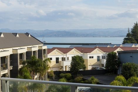 Photo of property in Marina View Apartments, 307/4 Reads Quay, Gisborne, 4010