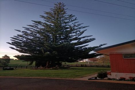 Photo of property in 4 Berkers Road, Ngahinapouri, Hamilton, 3290