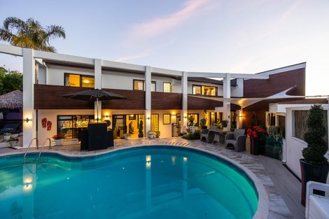 Photo of property in 3 Holyoake Place, Chatswood, Auckland, 0626