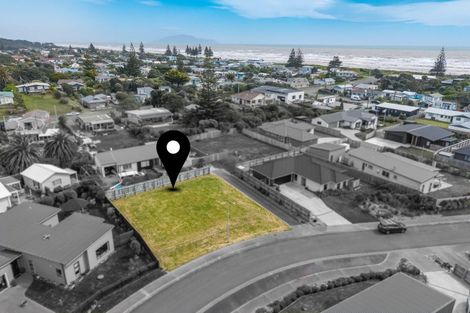 Photo of property in 43 Seagrass Place, Otaki Beach, Otaki, 5512