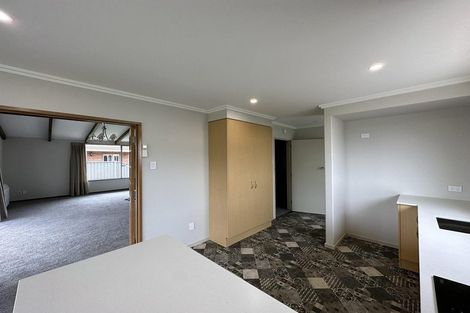 Photo of property in 39 Severn Street, Green Island, Dunedin, 9018