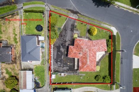 Photo of property in 2 Great South Road, Papakura, 2110