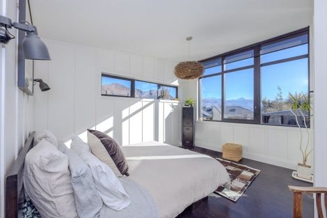 Photo of property in 3 Baker Grove, Wanaka, 9305