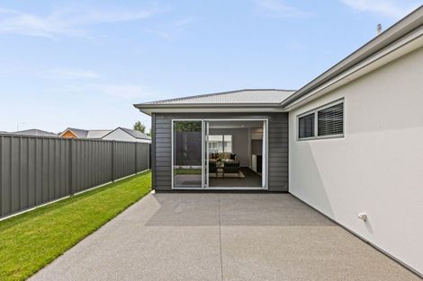 Photo of property in 9 George Yee Place, Taradale, 4112