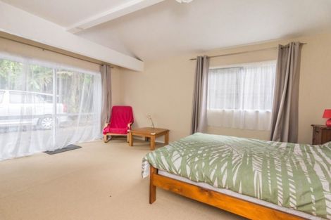 Photo of property in 704 South Titirangi Road, Titirangi, Auckland, 0604