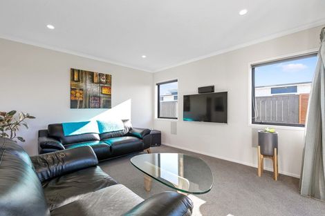 Photo of property in 24 Marion Crescent, Papamoa Beach, Papamoa, 3118