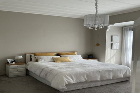 Photo of property in 4 Handley Place, Glen Avon, New Plymouth, 4312