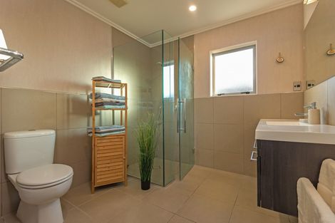 Photo of property in 22 Tennyson Avenue, Kelvin Grove, Palmerston North, 4414