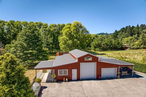 Photo of property in 262b Katherine Mansfield Drive, Whitemans Valley, Upper Hutt, 5371