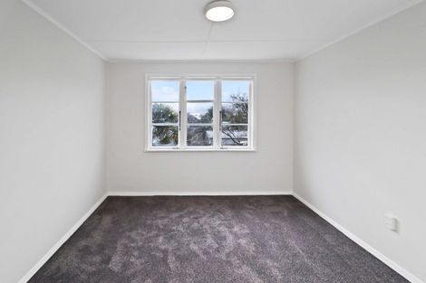 Photo of property in 2 Argyle Grove, Trentham, Upper Hutt, 5018