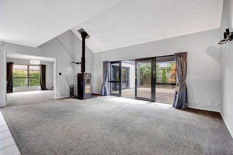 Photo of property in 25 Montrose Crescent, Huntington, Hamilton, 3210