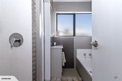Photo of property in 21 Solomon Street, Brookfield, Tauranga, 3110