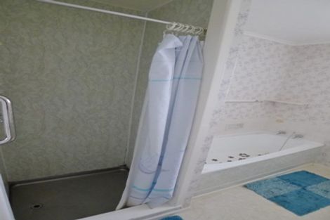 Photo of property in 58 Marlborough Avenue, Glenfield, Auckland, 0629